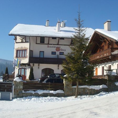 ホテル Alpenhof Pansion スラブスク エクステリア 写真