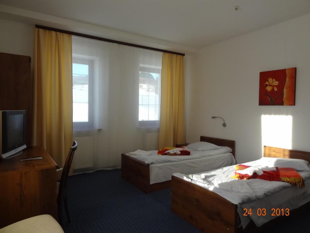 ホテル Alpenhof Pansion スラブスク 部屋 写真