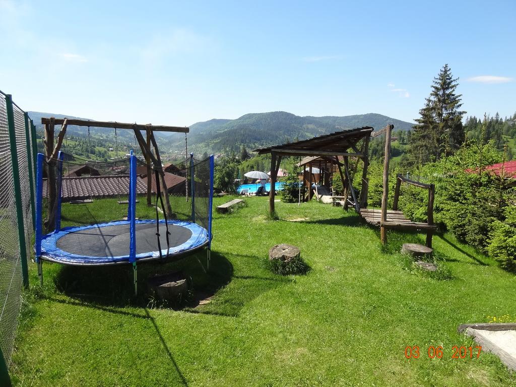 ホテル Alpenhof Pansion スラブスク エクステリア 写真