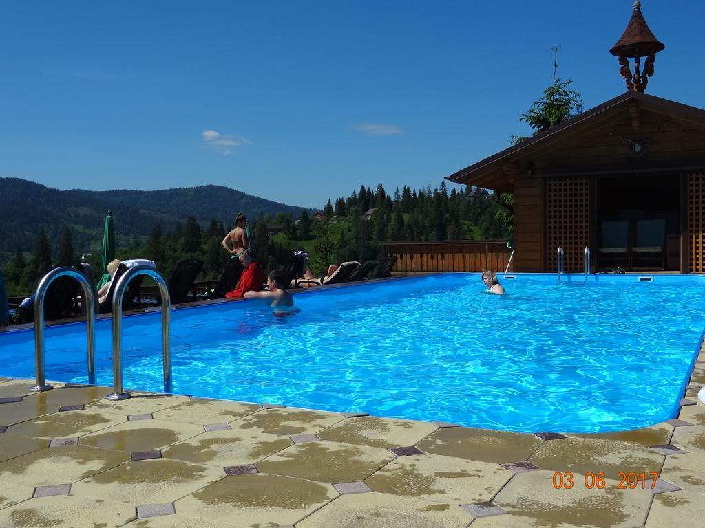 ホテル Alpenhof Pansion スラブスク エクステリア 写真
