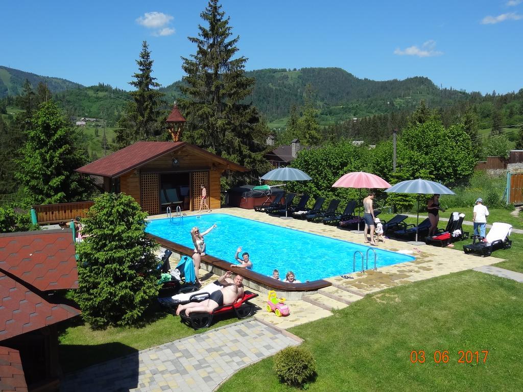 ホテル Alpenhof Pansion スラブスク エクステリア 写真