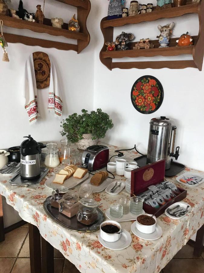 ホテル Alpenhof Pansion スラブスク エクステリア 写真